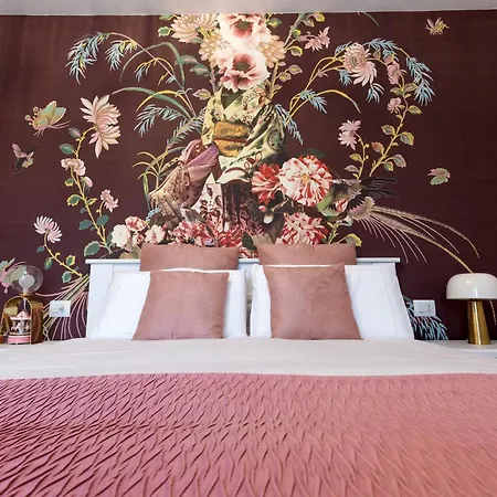 Lora Luxury 5, Free Private Parking, Self Check In, Air Conditioner