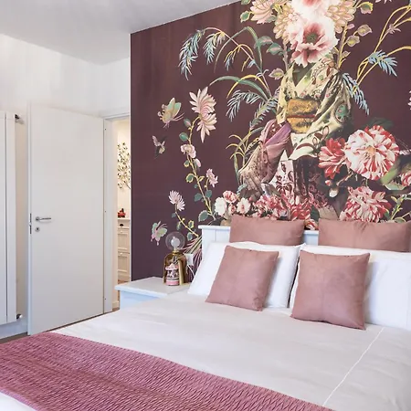 Apartment Lora Luxury 5, Free Private Parking, Self Check In, Air Conditioner Como