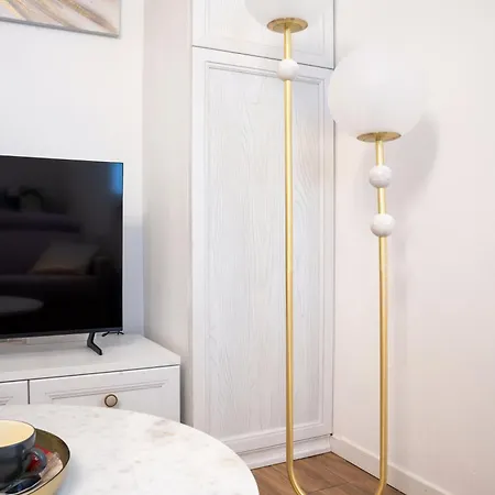 Lora Luxury 5, Free Private Parking, Self Check In, Air Conditioner Apartment Como
