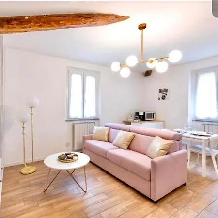 Lora Luxury 5, Free Private Parking, Self Check In, Air Conditioner