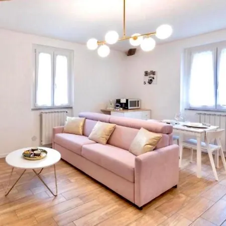 Como, Luxury 5,free Private Parking Apartment Como