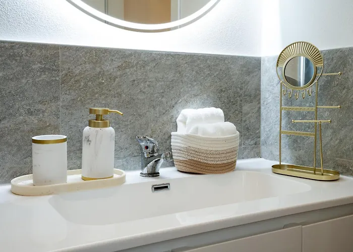 Lora Flowers Suite, Free Parking,self Check In, 5 科莫