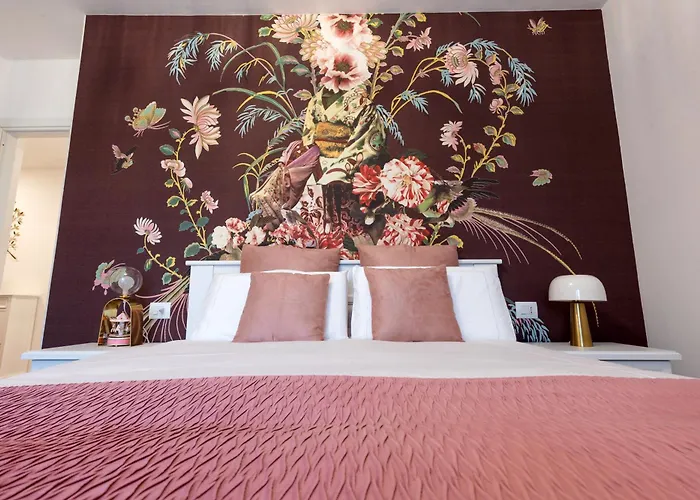 Lora Flowers Suite, Free Parking,self Check In, 5 *