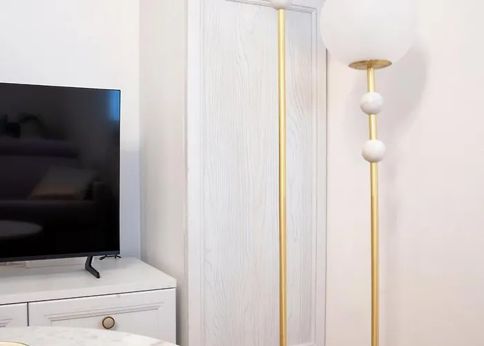 Lora Flowers Suite, Free Parking,self Check In, 5 公寓 科莫