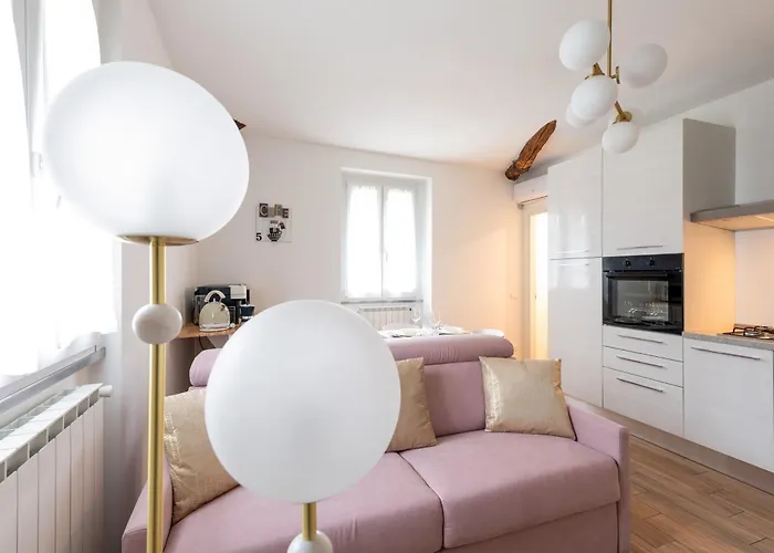 Lora Flowers Suite, Free Parking,self Check In, 5