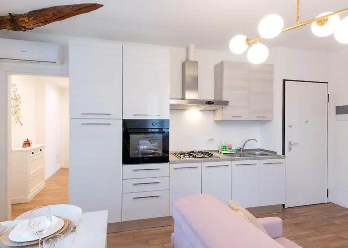 Lora Flowers Suite, Free Parking,self Check In, 5