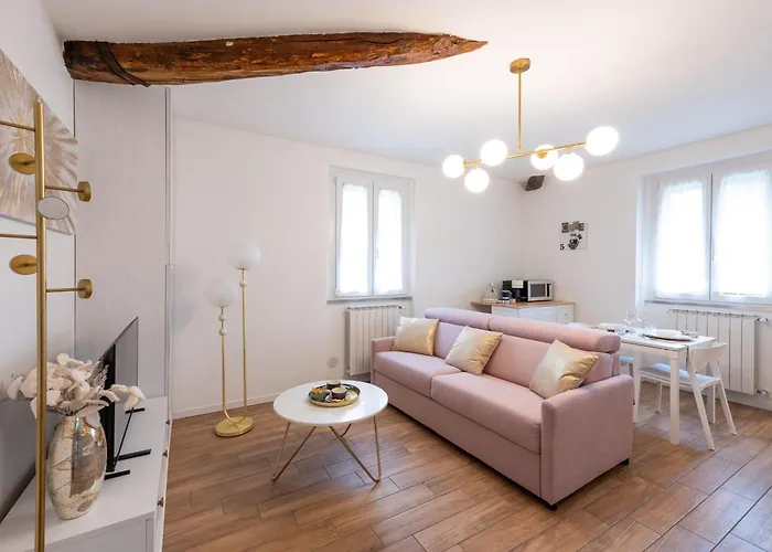 Lora Flowers Suite, Free Parking,self Check In, 5 公寓