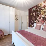 Lora Flowers 5, Free Private Parking * Όπως