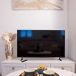 Διαμέρισμα Lora Flowers 5, Free Private Parking *