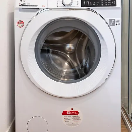 Lora Flowers Suite, Free Parking,self Check In, 5 Apartamento Como