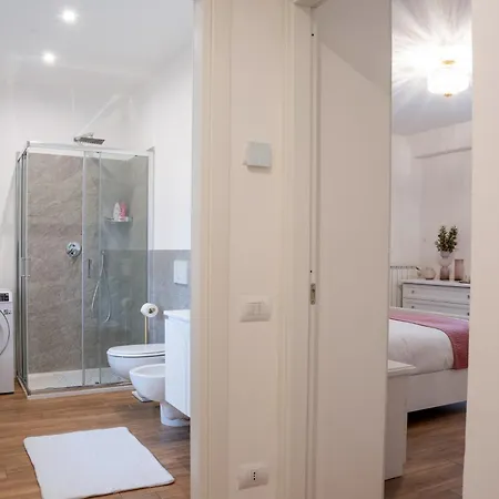 Apartamento Lora Flowers Suite, Free Parking,self Check In, 5