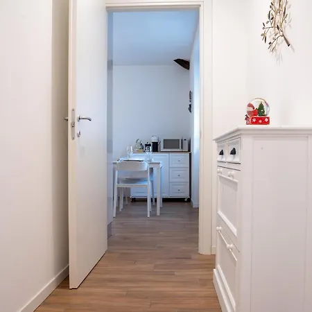 Apartamento Lora Flowers Suite, Free Parking,self Check In, 5