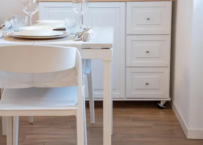 Lora Flowers Suite, Free Parking,self Check In, 5 Lägenhet Como